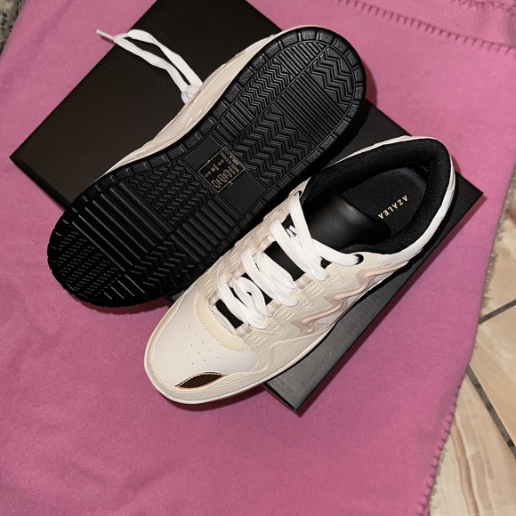 Women’s or girls size 8 sneakers platform style very beautiful - Picture 3 of 4